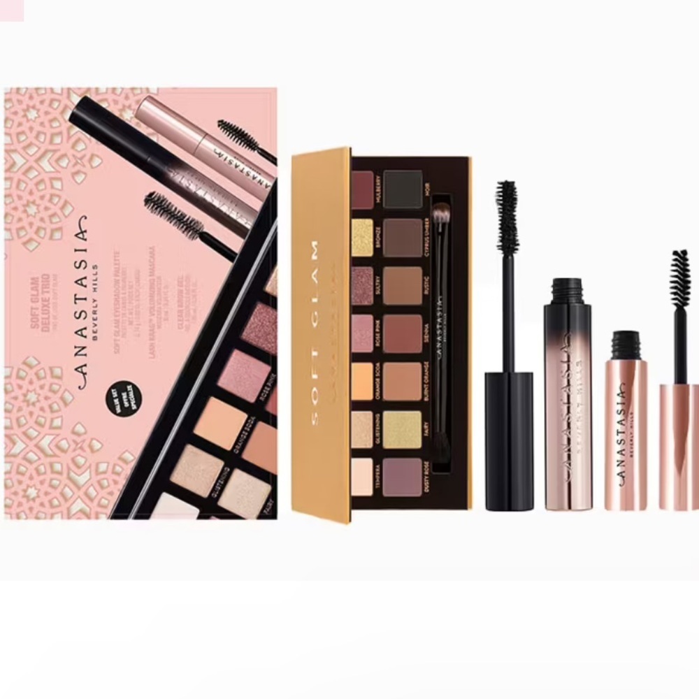 ✨ Anastasia Beverly Hills Soft Glam Deluxe Trio Kit